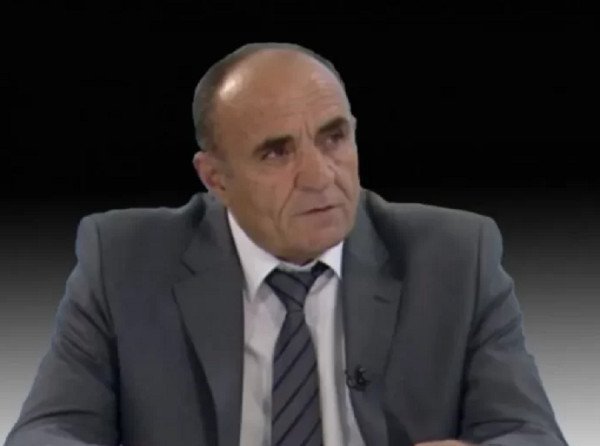 ​“Jam një plak 70-vjeçar, kush po më dëgjon mua?”, Halil Geci mohon kërcënimet ndaj presidentes