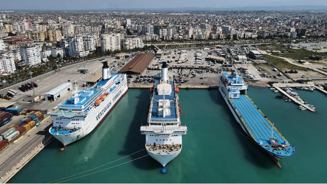 Durrës, mbërrin në port anija e parë me 100 mijë ton naftë pas nisjes së luftës në Lindjen e Mesme