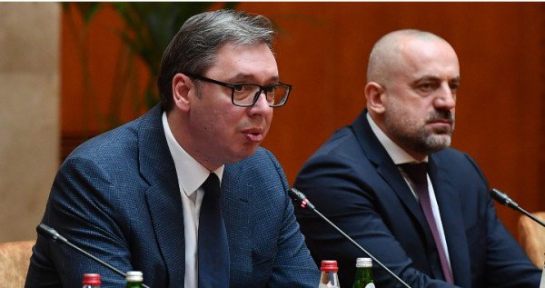 ​Zgjedhjet lokale në Bajina Bashta të Serbisë, Milan Radoiçiq kërcënon përkrahësit e opozitës