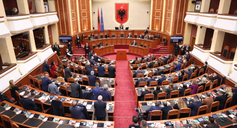 Editoriali me presidentin Vuçiç mbi integrimin e Ballkanit në BE, PD kërkon seancë dëgjimore me Ramën