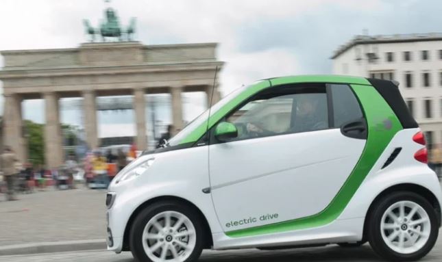 Rritja e karburantit rrit interesin për makinat elektrike në Gjermani