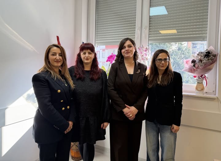  Kadriu priti zyrtaret e Rrjetit të Grave të Kosovës, synohet forcimi i mekanizmave kundër dhunës me bazë gjinore