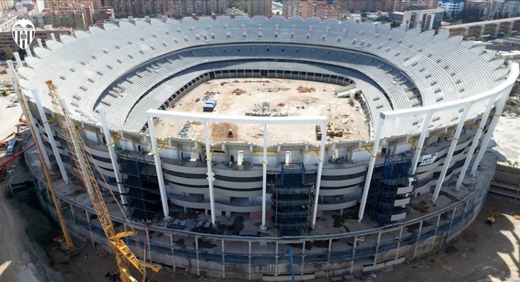 Skuadra e njohur po ndërton një stadium me 70,044 shikues, kushton 350 milionë euro