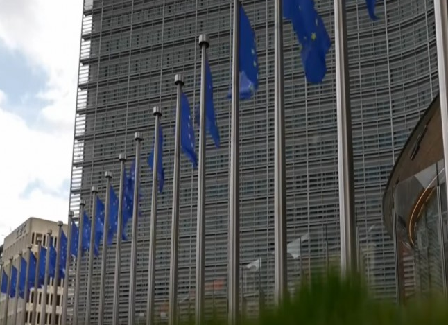 BE: Serbia të zgjedhë mes Rusisë dhe Evropës
