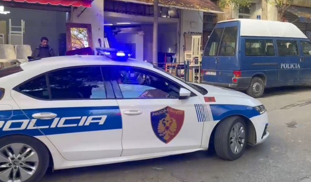 Digjet automjeti i parkuar gjatë natës në Prrenjas, dyshohet për zjarrëvënie të qëllimshme