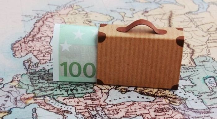 Remitencat dhe diaspora: Si mbajnë gjallë ekonominë e Kosovës dhe çfarë duhet të ndryshojë?