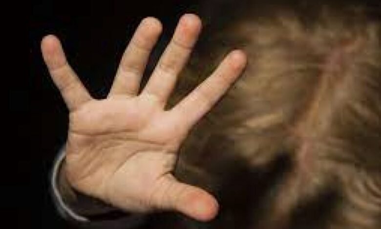 Dhunë në familje në Obiliq – nëna sulmohet nga vajza gjatë konfliktit familjar