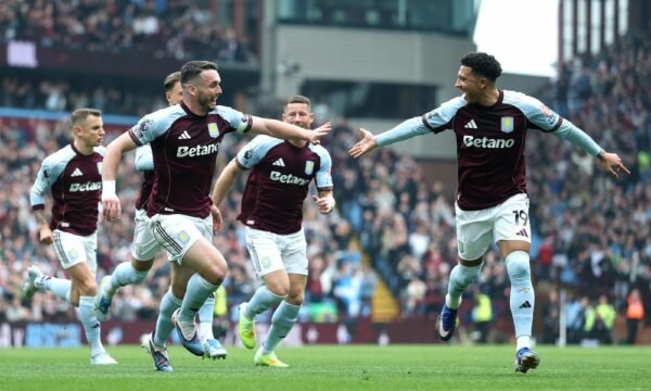 Aston Villa e shfrytëzon gabimin e Liverpoolit, i afrohet Ligës së Kampionëve