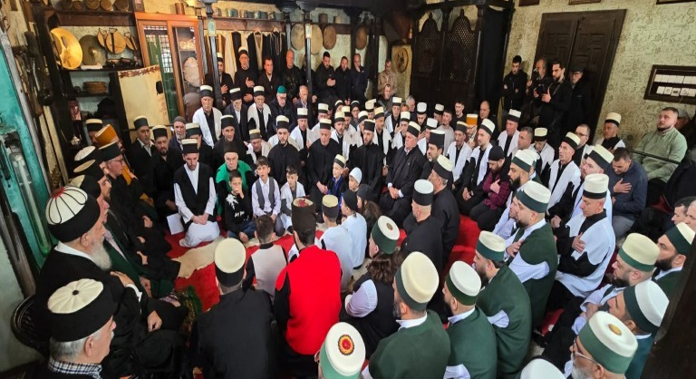 Prizreni ruan traditën e ziqrit të Nevruzit
