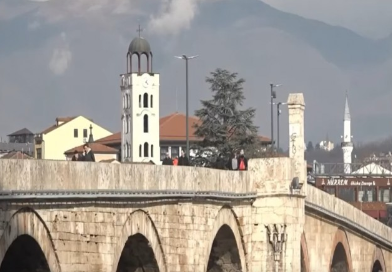 Shqiptarët në Maqedoninë e Veriut kërkojnë respektim të gjuhës shqipe