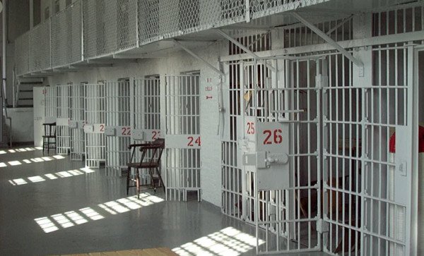 ​Deshi të fusë kokainë e marihuanë në burgun e Dubravës, arrestohet i dyshuari