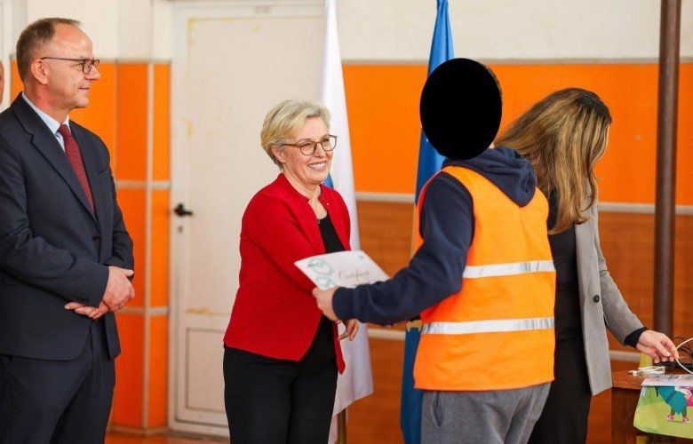 21 të rinj përfundojnë programin `Future Makers`, Gërvalla ndan çertifikatat