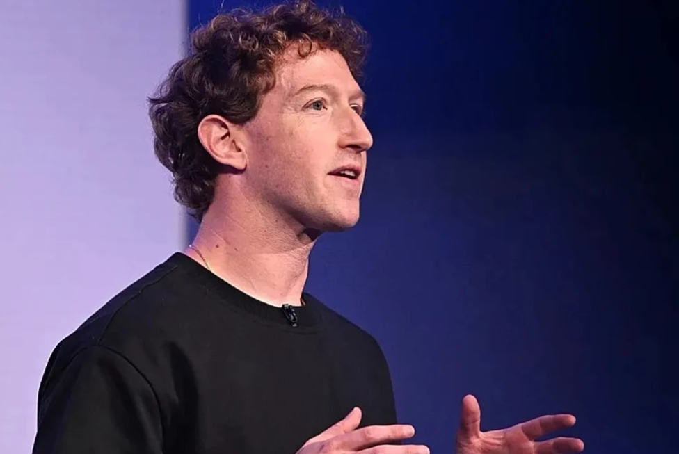 Mark Zuckerberg po ndërton një 