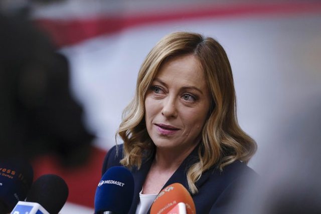 Meloni përshëndet vendimin e PE për qendrat e kthimit të migrantëve
