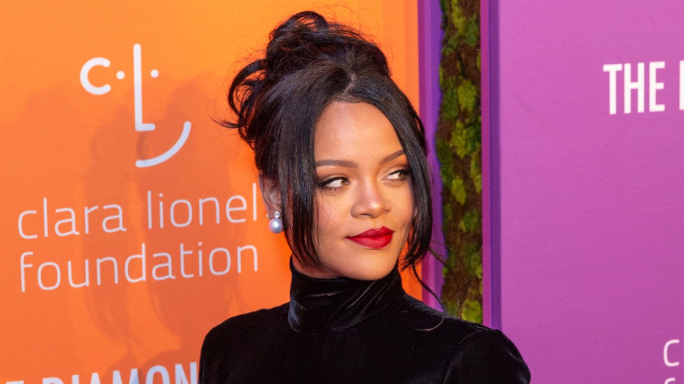 Sulmi me armë zjarri ndaj rezidencës së saj, Rihanna rrëfen momentet e tmerrit