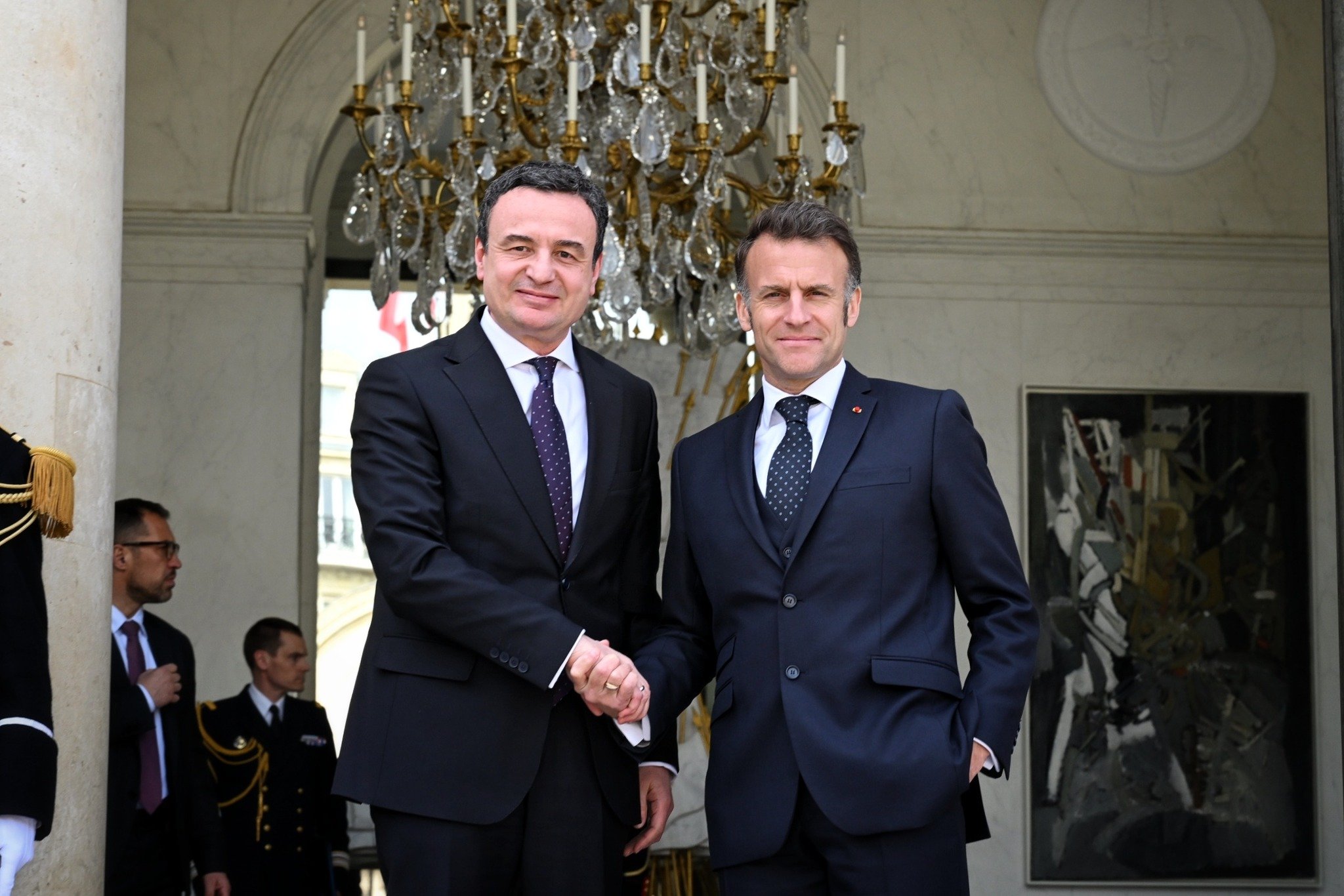 Kurti jep detaje për takimin me Macron – zbulon se çfarë biseduan!