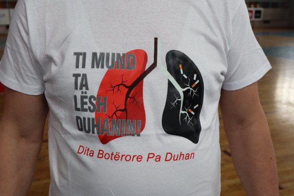 ​Nxënësit e Kosovës në garë kreative kundër duhanit
