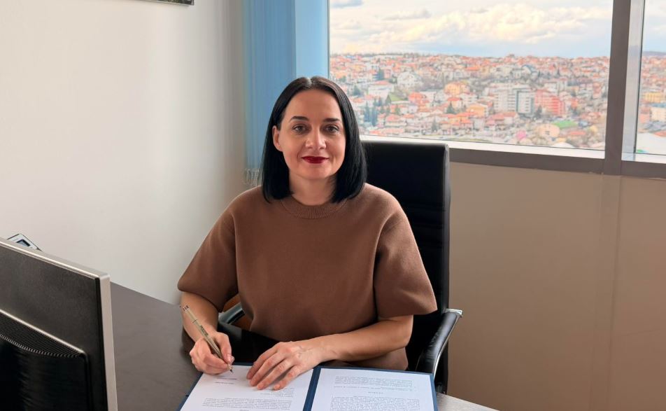 Pacolli u përgjigjet banorëve të Rugovës