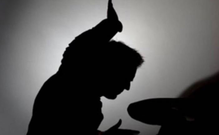 Konflikt në familje në Prishtinë – gruaja denoncon bashkëshortin për dhunë, ai e mohon