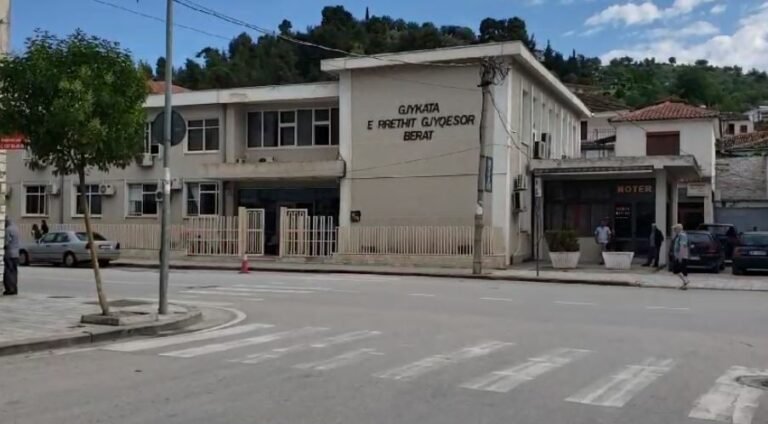 Akuzohet se abuzoi me mbesën, gjykata e Beratit lë në burg xhaxhanë/ 39-vjeçari: Sajesë nga kunata!