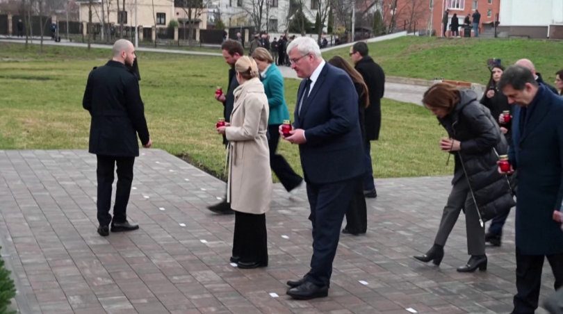 Katër vite nga masakra e Buçës/ Diplomatët e BE shkojnë në Kiev, rikonfirmojë mbështetjen ndaj Ukrainës