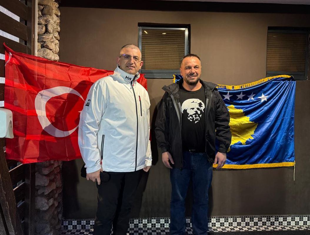 Maqedonci takohet me Haluk Bayraktar