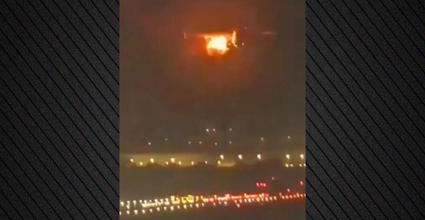 Panik te pasagjerët! Motori i avionit merr flakë menjëherë pas ngritjes. Pamjet dramatike