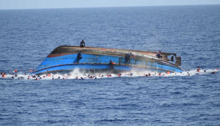 Fundoset varka me emigrantë në Detin Mesdhe, 17 të vdekur dhe 9 të zhdukur
