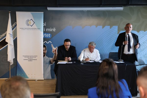 DHTIK: Kriza politike dhe zgjedhjet po krijojnë pasiguri serioze për ekonominë
