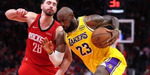 Lakers ekipi i katërt gjysmëfinalist në Perëndim
