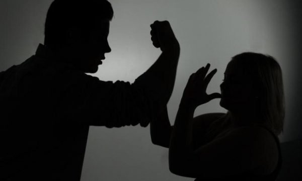 Tetë raste të dhunës në familje gjatë 24-orëve të fundit, Policia njofton për disa të arrestuar