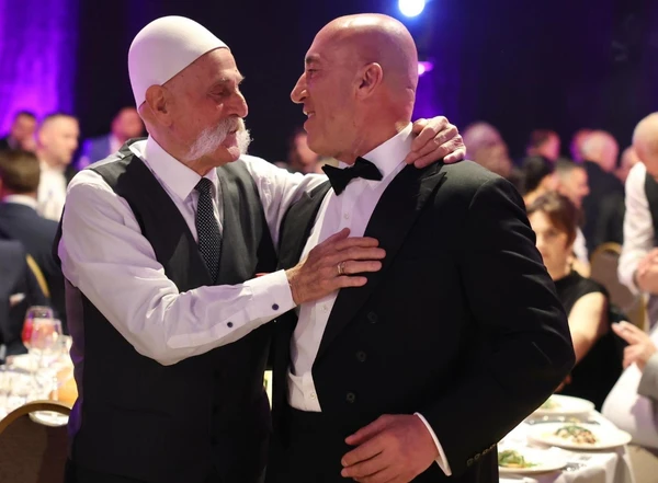 “Zemra plot, sot”, Ramush Haradinaj uron Luanin për martesën, shpërndan fotografi nga ceremonia