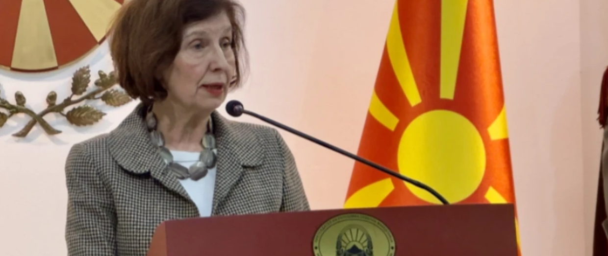 Siljanovska-Davkova në Armeni për Samitin e Bashkësisë Politike Evropiane