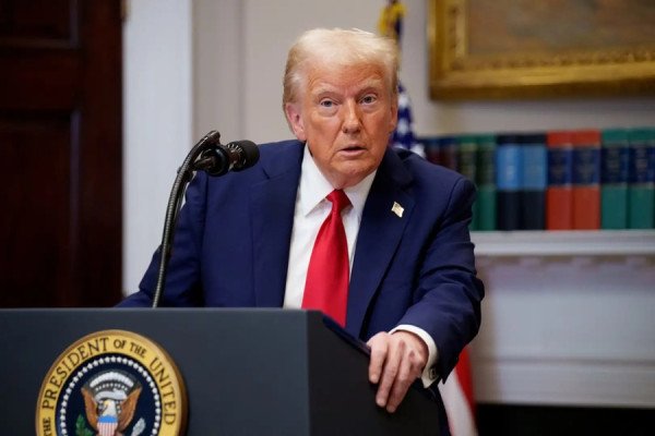 ​Trump: ShBA do të “udhëheqë” anijet e bllokuara në Ngushticën e Hormuzit