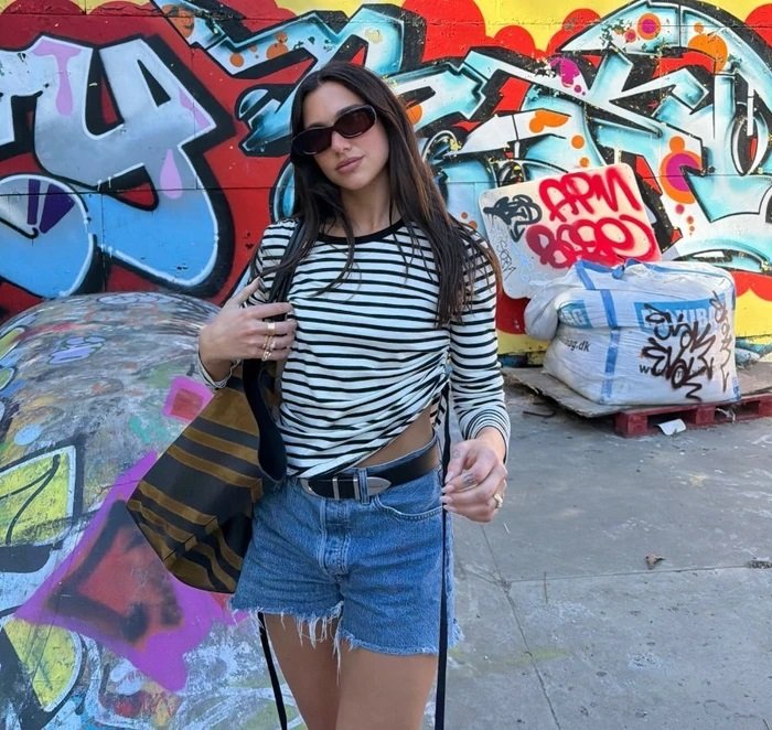 Dua Lipa shfaqet e thjeshtë dhe me stil në Kopenhagen, ndan momente pranë Callum Turner
