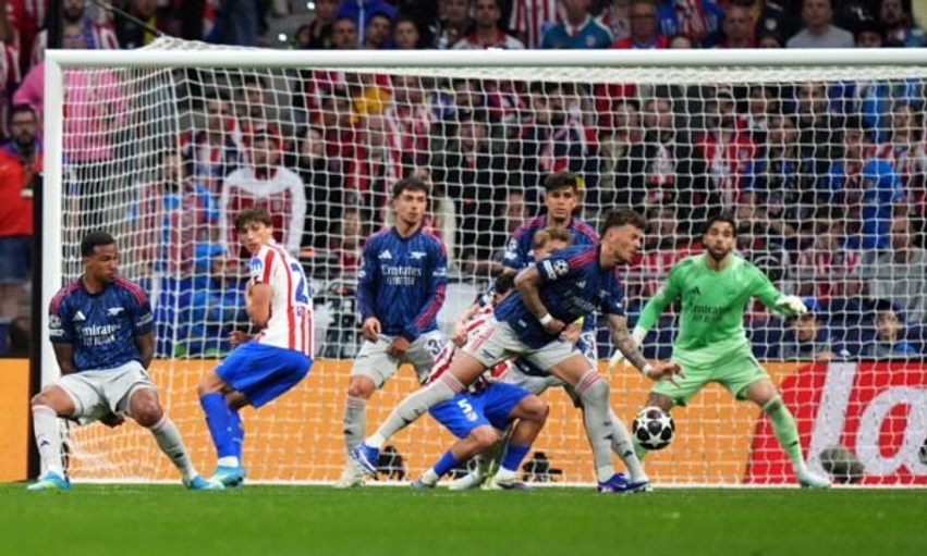 Arsenal   Atletico  publikohen 11 shet startuese