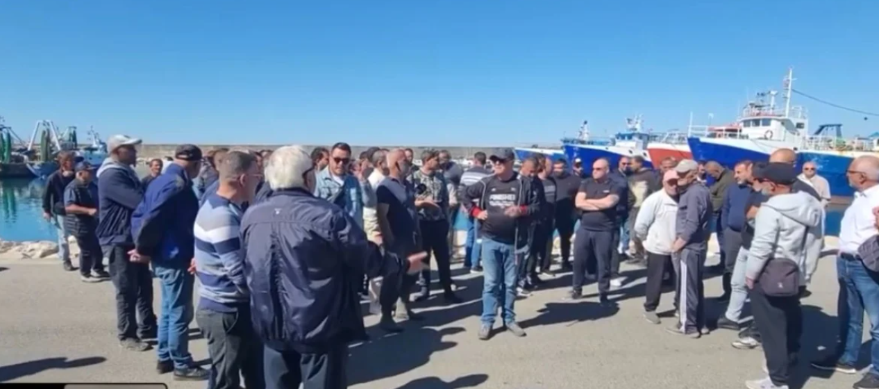 Nafta po dëmton peshkimin, rritja e çmimit ndal flotën, peshkatarët paralajmërojnë protesta