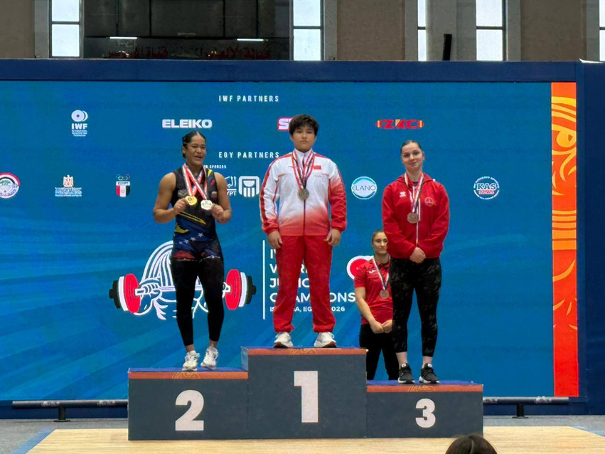 enkileda-carja-i-dhuron-dy-medalje-te-cmuara-shqiperise