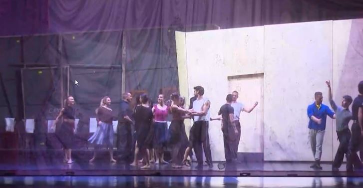 Shfaqja “Carmen” kthen në skenën e TKOB balerinën Anbeta Toromani