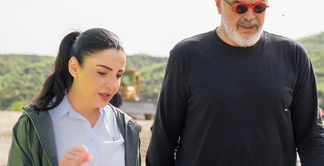Artur Meçollari: Ja loja e rrezikshme e treshes Rama-Balluku-Vengu me Porto Romanon, katër vite mashtrim për të…