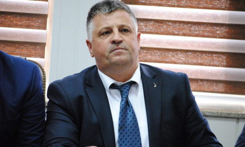Nasim Haradinaj i drejtohet nënës Rukë në përvjetorin e Luanit  E ke pasë djalin më të qetë