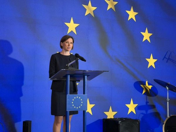 BE dëshiron formim të shpejtë të qeverisë në Kosovë dhe kompromis për presidentin
