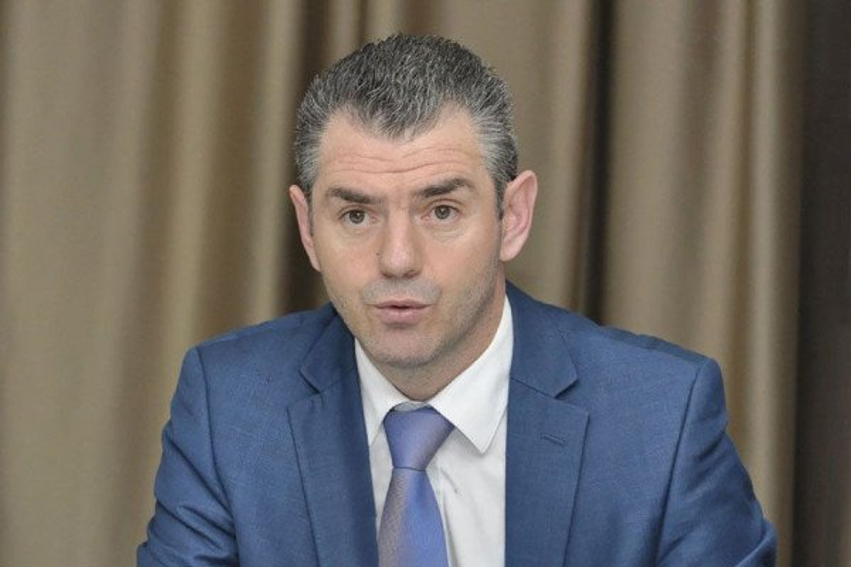Shala  Vjosa Osmani bartëse e listës dhe kandidate për presidente  Abdixhiku për kryeministër