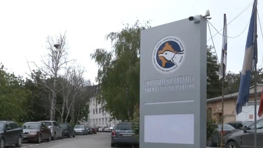 Tetë raste me fruth  bie numri i të vaksinuarve në Kosovë
