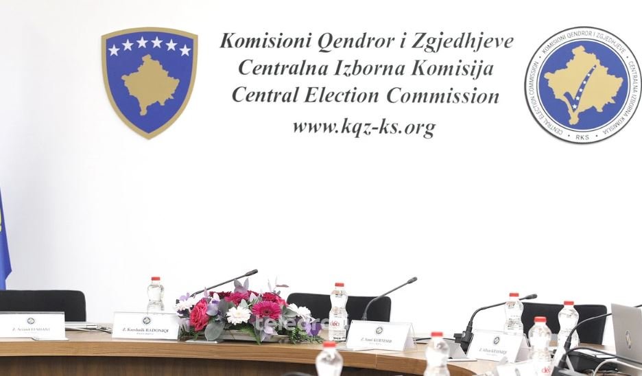 Në koalicion apo të vetme? Sot përfundon afati që partitë politike të njoftojnë për pjesëmarrjen në zgjedhje