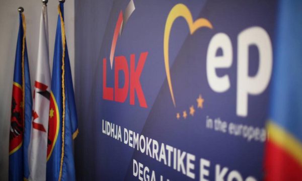 Analistët paralajmërojnë pasoja për LDK-në për shkak të koalicionit me PDK-në - çfarë po ndodh mes Ramës dhe Abdixhikut?