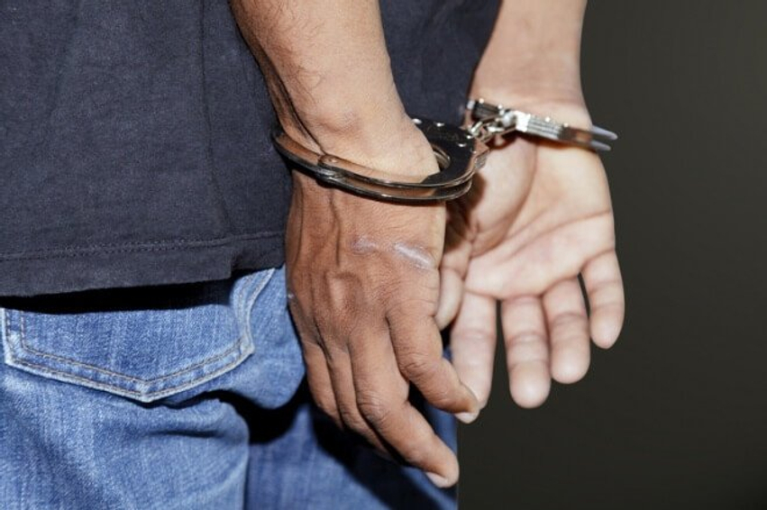 Bastisje në Kërçovë  gjenden pushkë dhe fishekë   ndalohet një person