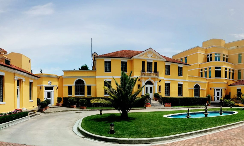 Protesta e opozitës  ambasada e SHBA paralajmëron qytetarët amerikane  Shmangni zonat e tubimit 