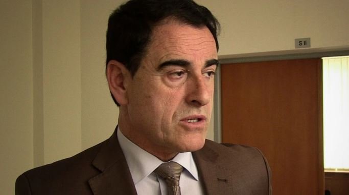 Kërcënimi ndaj Kurtit, Ibishi: Pas “Brigadës së Veriut” qëndrojnë inteligjenca serbe dhe ruse