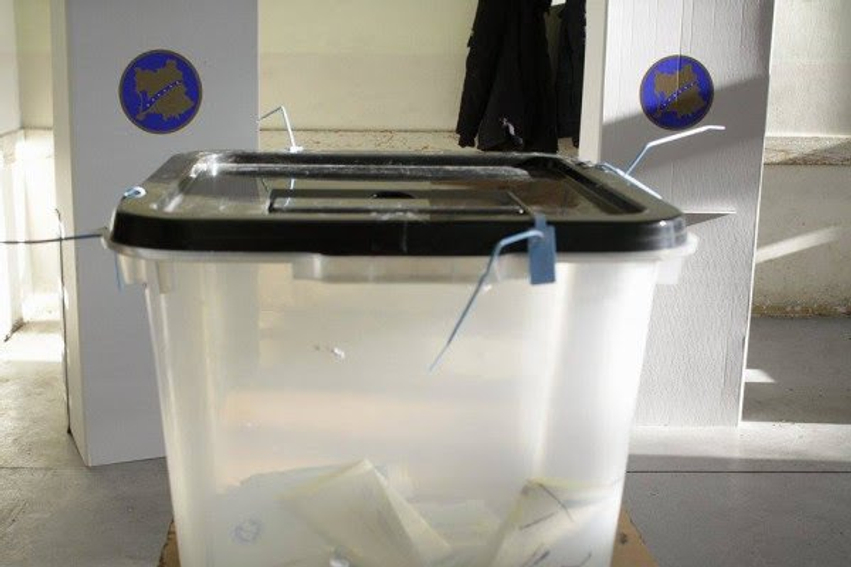 Përmbyllet afati në KQZ  22 parti në garë  tri koalicione të regjistruara